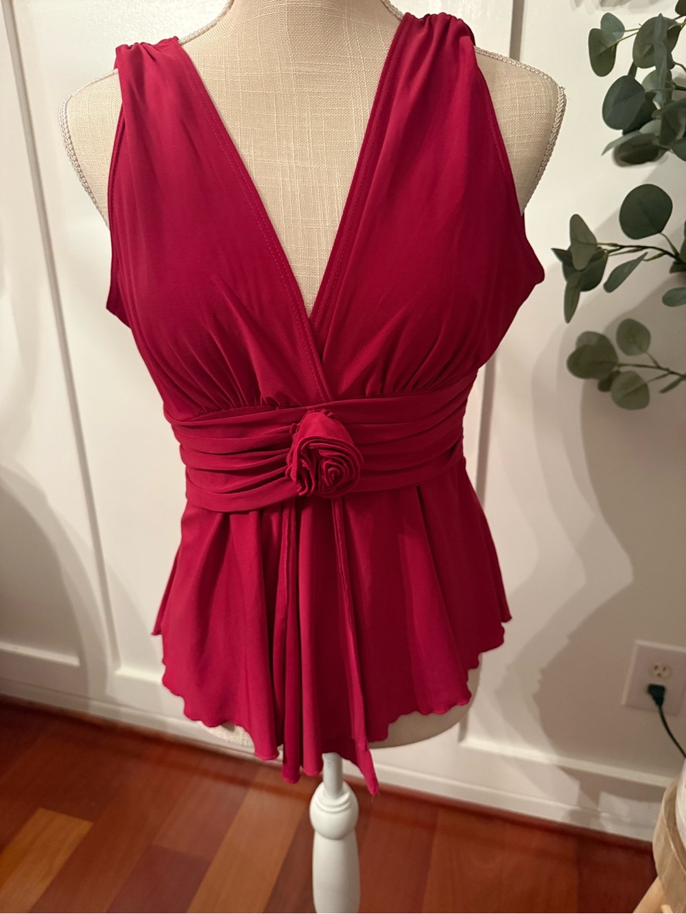 Women’s Deep V Rosette Waist Red Peplum Camisole